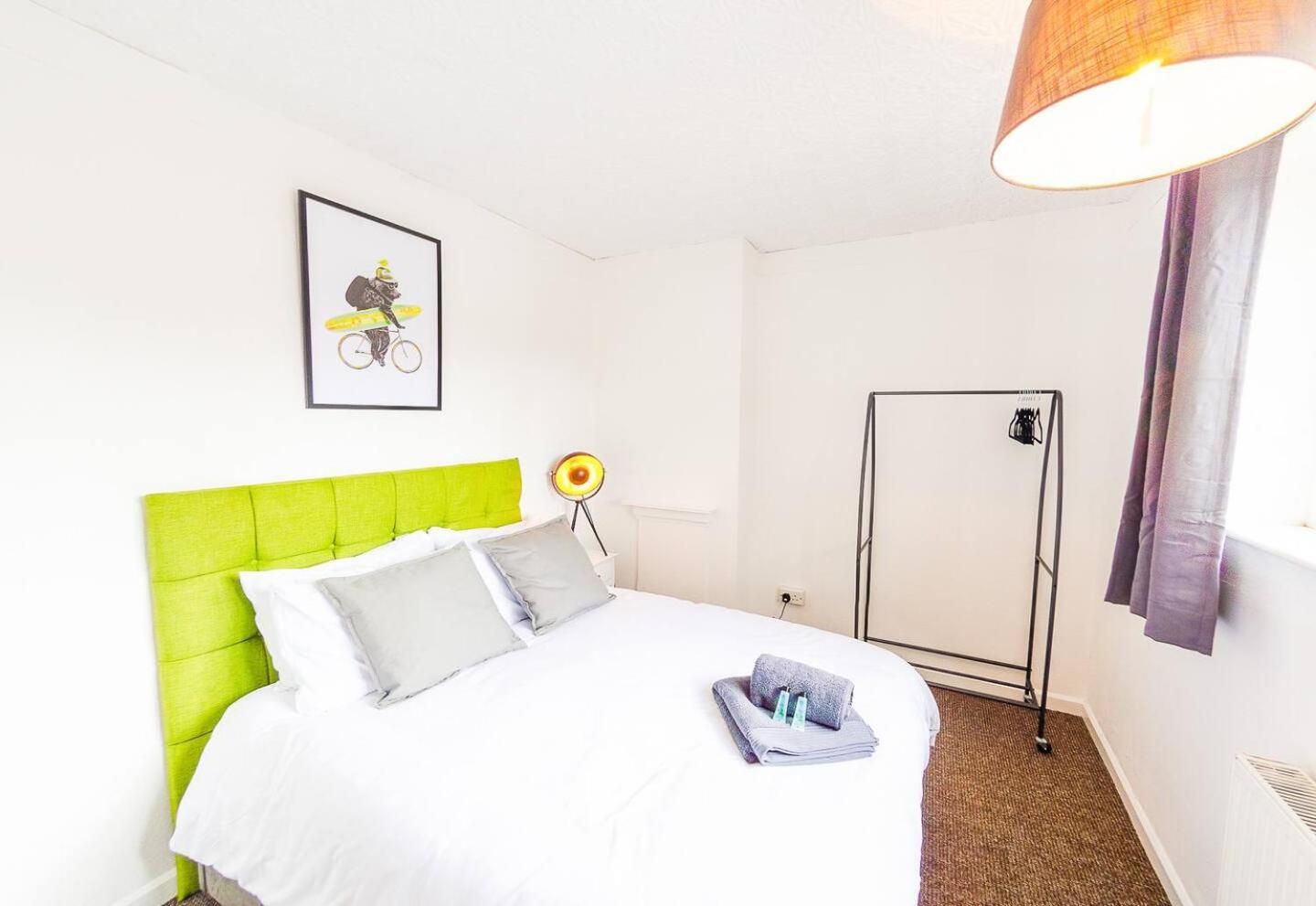 4 Bed - 2 Baths 1 Walk In Shower Lots Of Parking Ίπσουιτς Εξωτερικό φωτογραφία